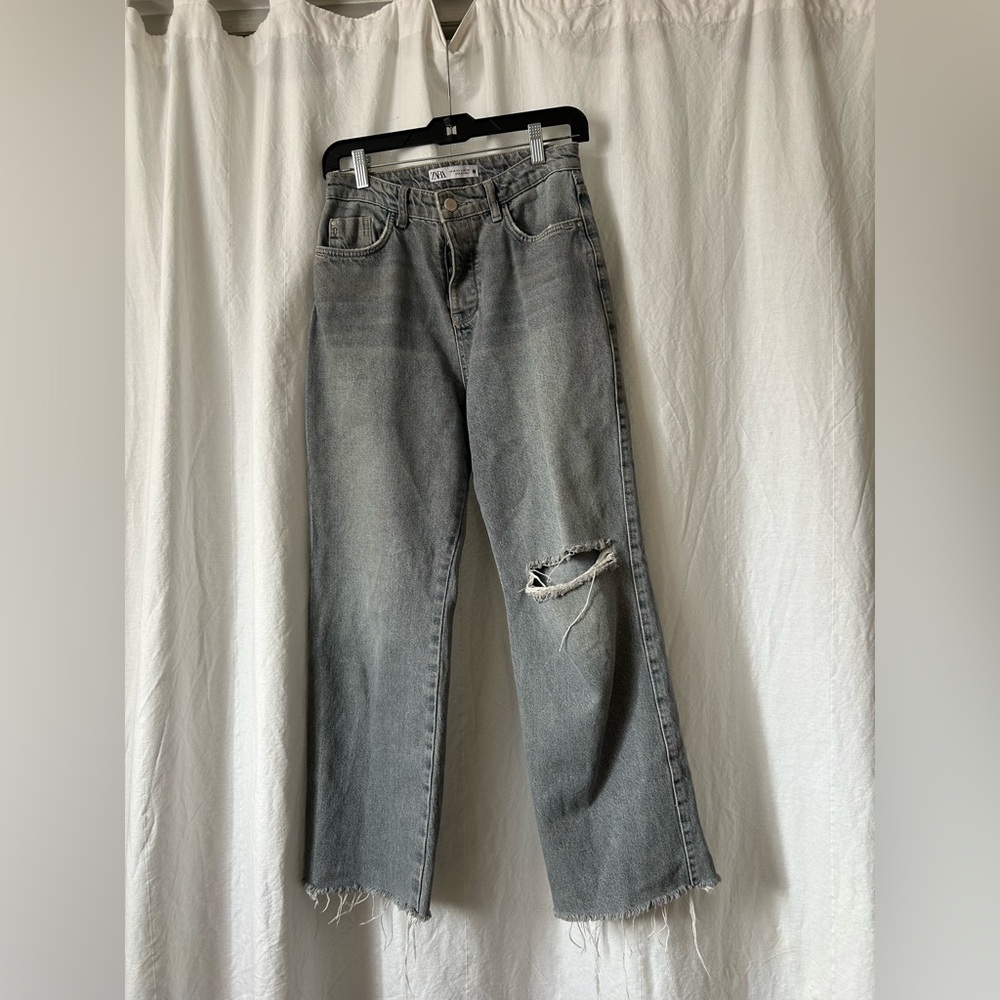 Zara high waisted cropped Relaxed Gray Jeans